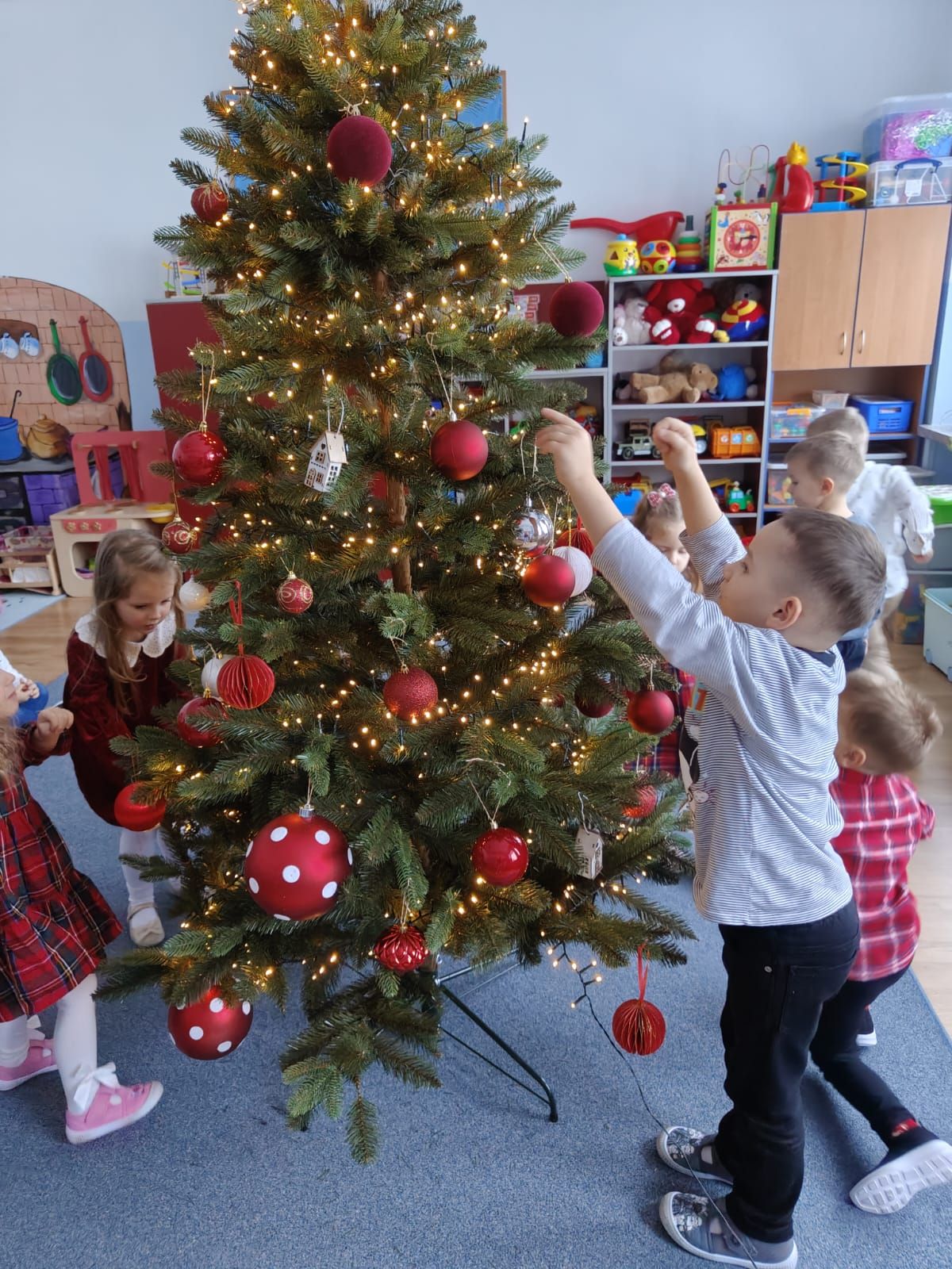 Święta Bożego Narodzenia w Polsce i nie tylko – „Christmas” w naszym przedszkolu